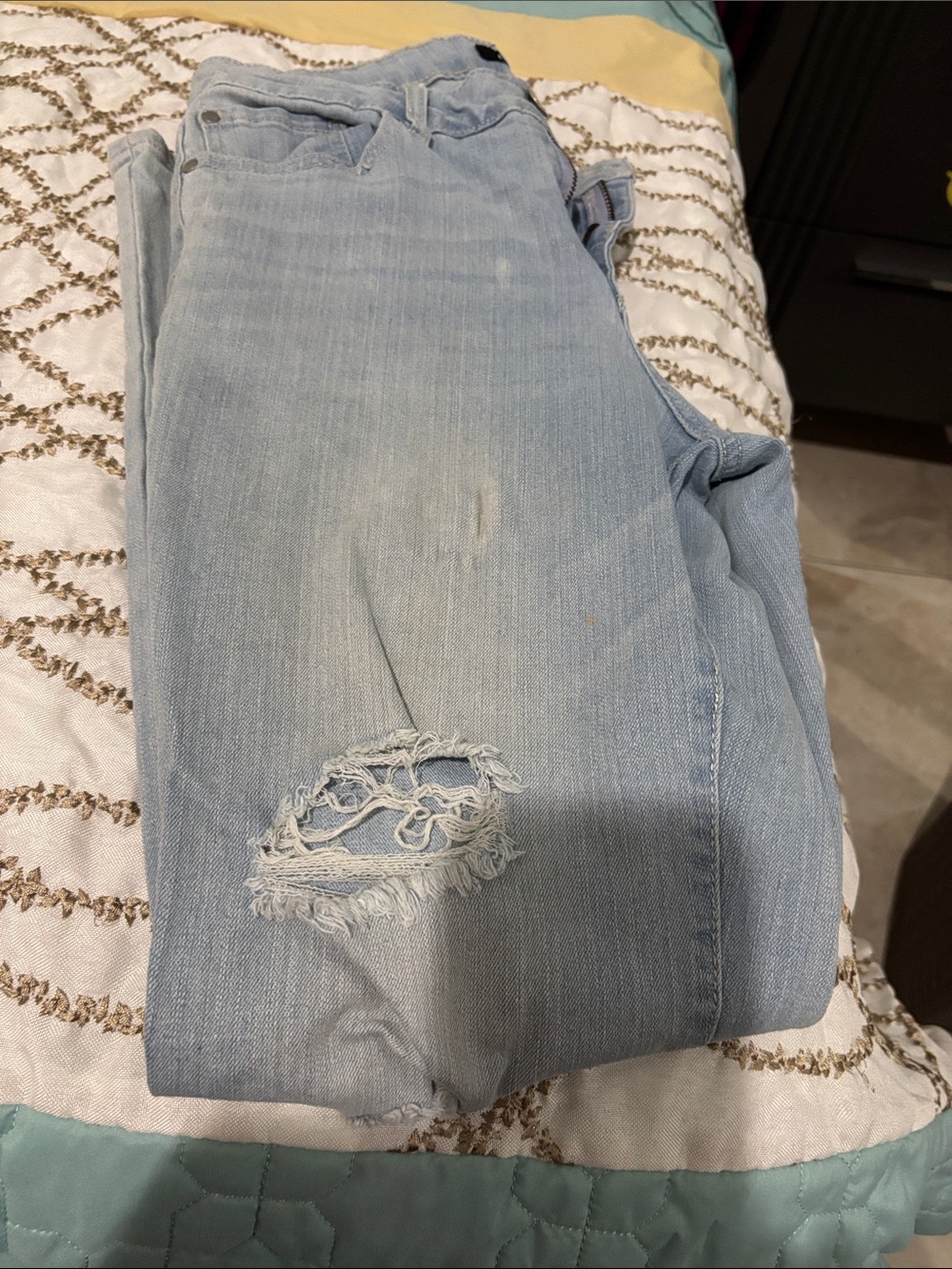 d. jeans Light Blue Skinny Jeans with Knee Distress